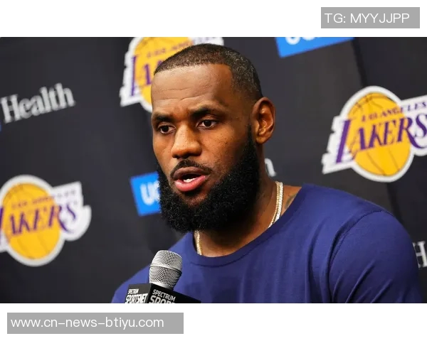 里夫斯赞詹姆斯乐观态度能增强自信心始终保持微笑从不显露低落情绪