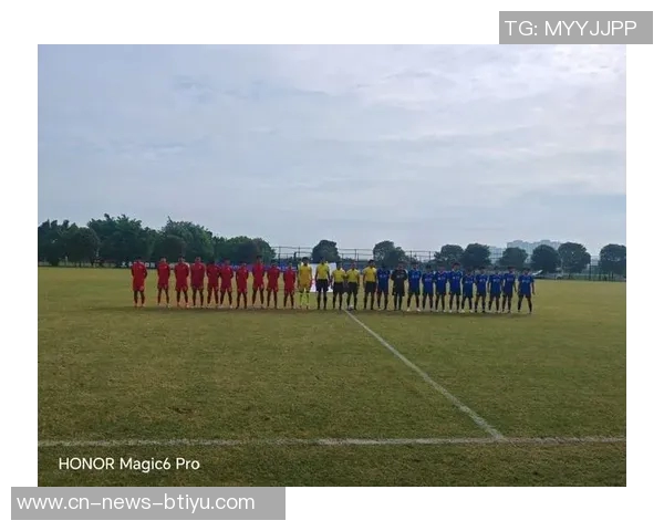 足协D级教练员培训班在上海正式开班海港俱乐部定向班迎来第十一期学员