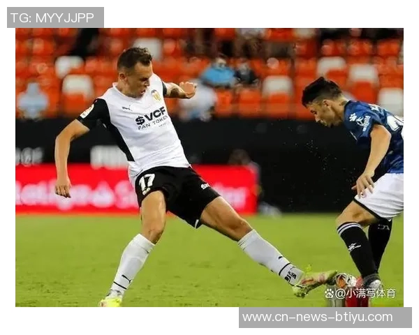 弗洛伦蒂诺与贡萨洛合影庆祝帽子戏法展现球队团结精神